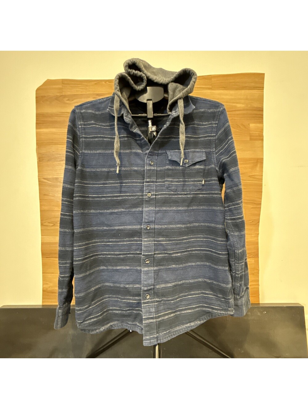 Vans Men’s Small Hooded Flannel Shirt Navy Blue Stripe Gray Hoodie 2018